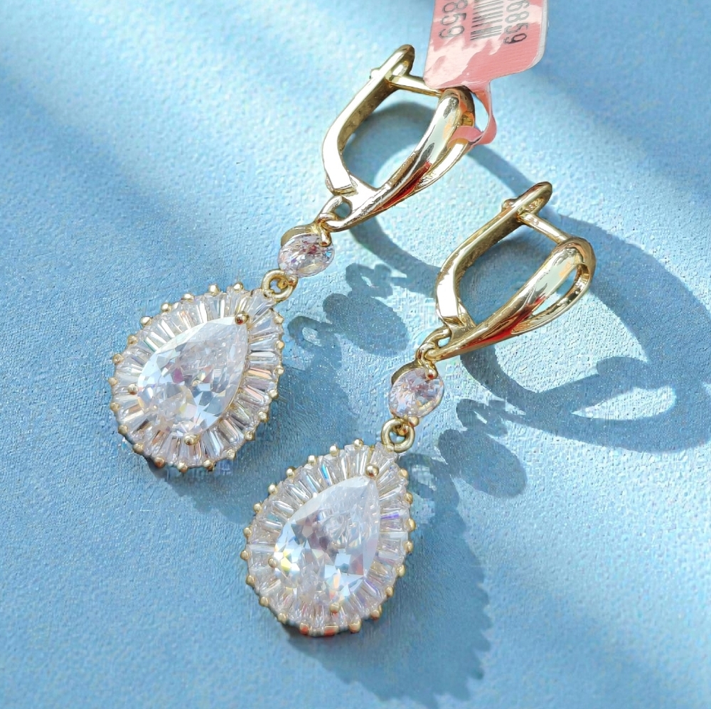 NWT Chuck Clemency Gold-plated Crystal Drop Earrings